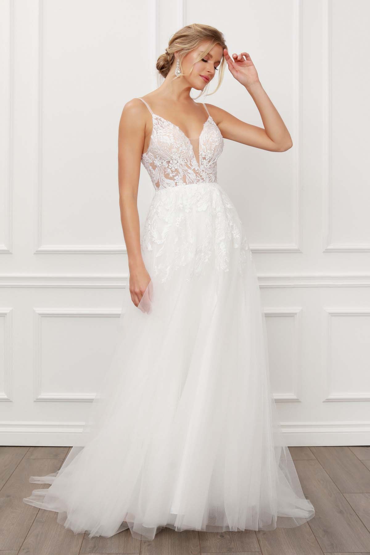 CLASSIC A LINE V-NECK SPARKLE LACE TOP LONG GOWN