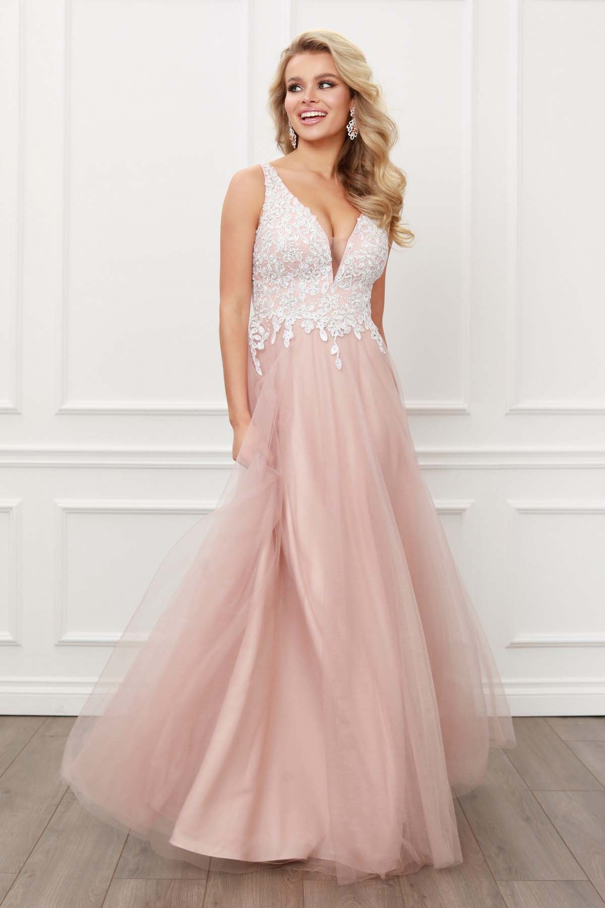 LACED EMBELLISHED SLEEVELESS TOP WITH ORGANZA GOWN